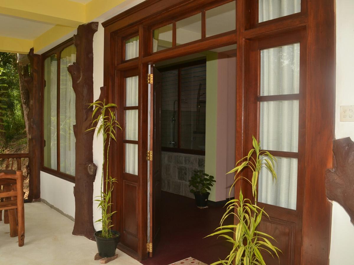 La Rochelle Bed & Breakfast Ella Exterior photo